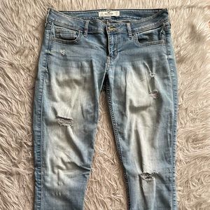 👖Hollister Ripped Skinny Jeans Size 3R👖
